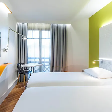 Ibis Styles Centre 3*