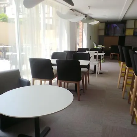 Hotel Ibis Styles Centre 3*